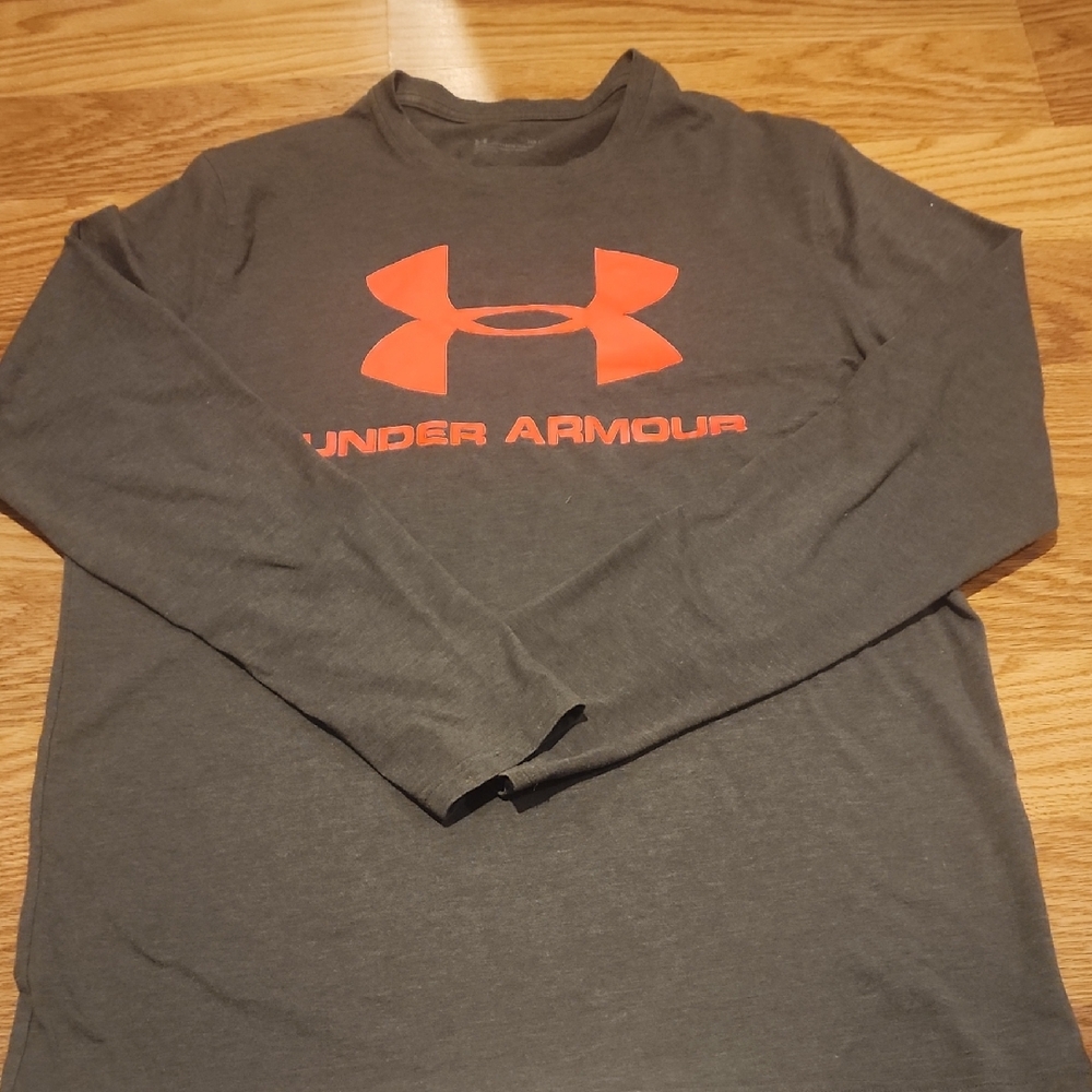 Under Armour Men's Charcoal Long Sleeve Tee with Red Logo